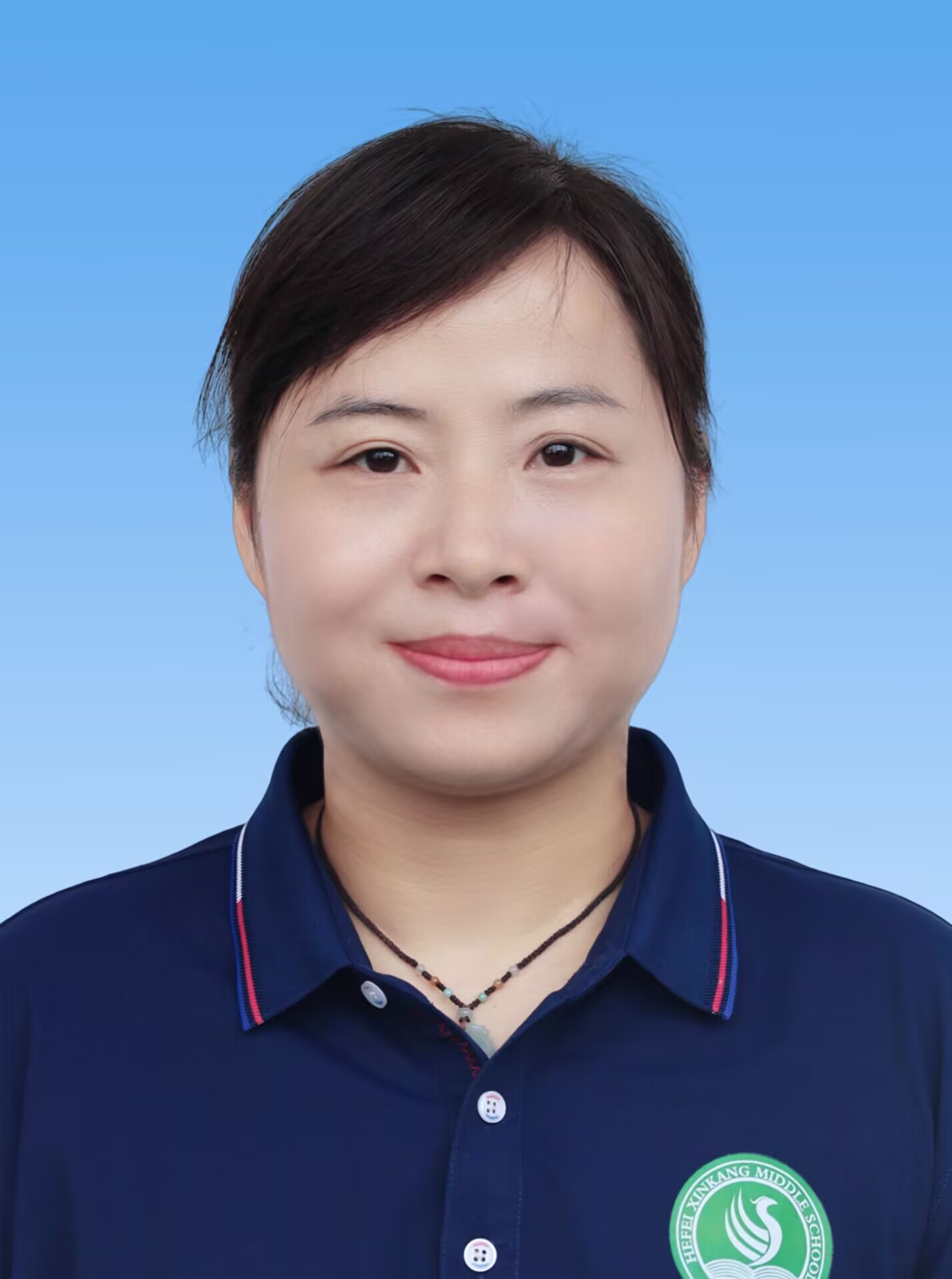 梁菊香   语文教师